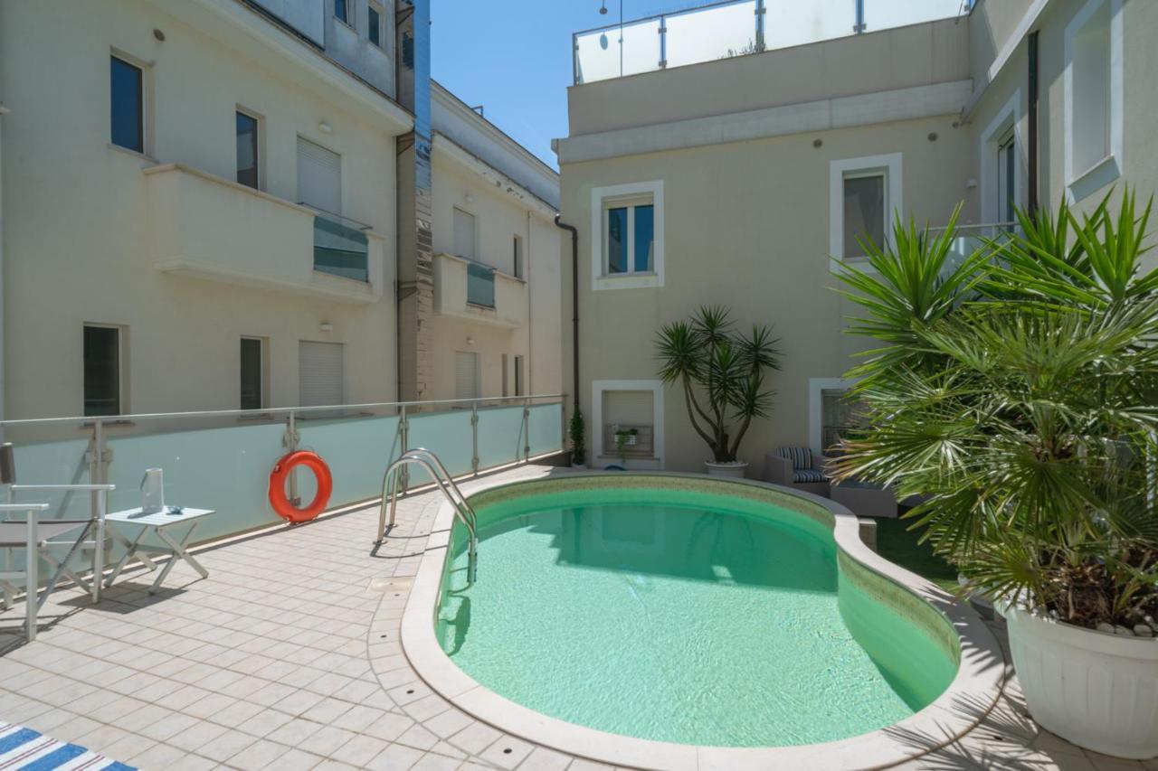 Residence Capitol Cattolica Exteriör bild