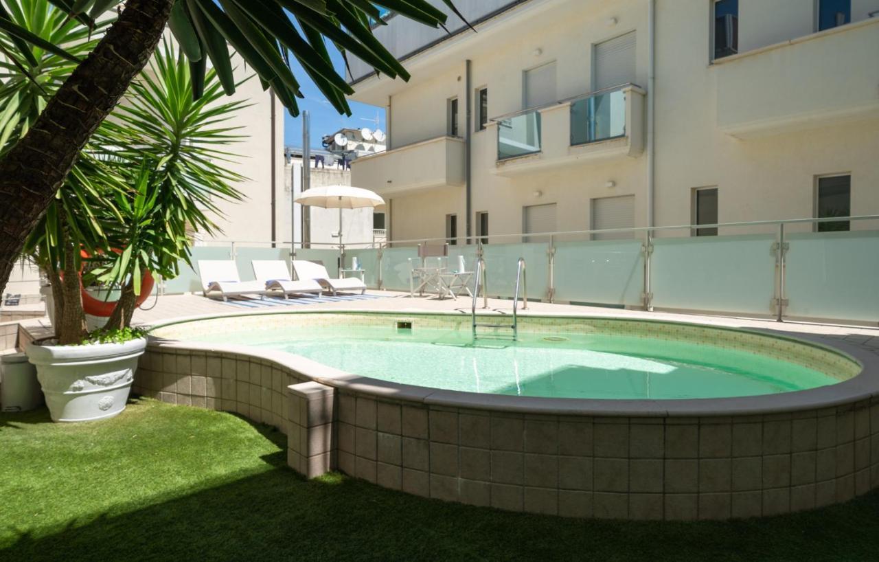 Residence Capitol Cattolica Exteriör bild